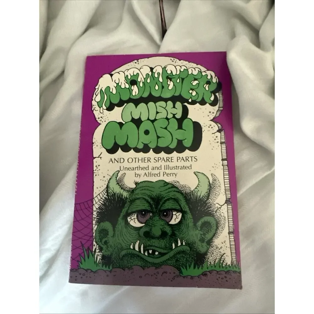 Monster Mish Mash Vintage Xerox 1976 Halloween Joke Book‎ Alfred Perry Paperback